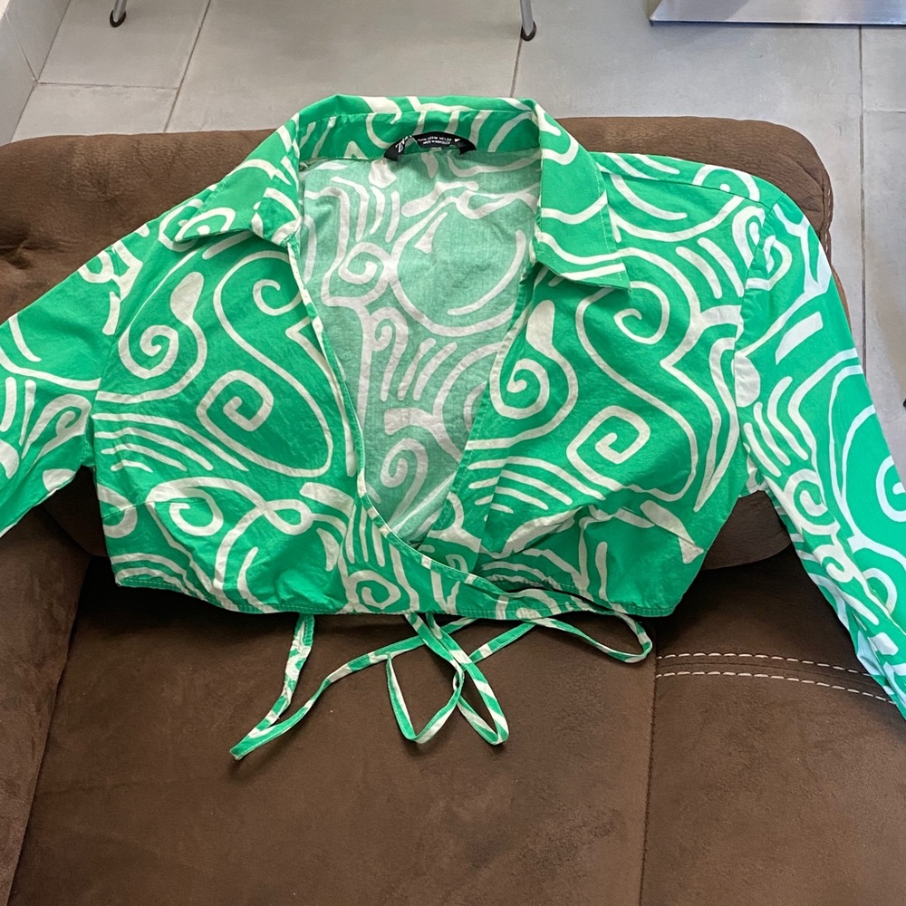 Zara Swirl Pattern Green and White Blouse